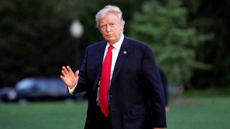 Trump blasts media and report shows COVID-19 spiking in US heartland| इधर ट्रंप मीडिया पर बरस रहे हैं, उधर हार्टलैंड में कोरोना तेजी से पैर पसार रहा है