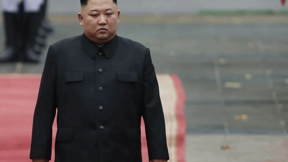 Removal of portraits of Kim Jong-un’s dad, grandfather sparks rumors of his death | उत्तर कोरिया के तानाशाह को लेकर फिर चला अटकलों का दौर, वजह जानकर आप भी चौंक जाएंगे