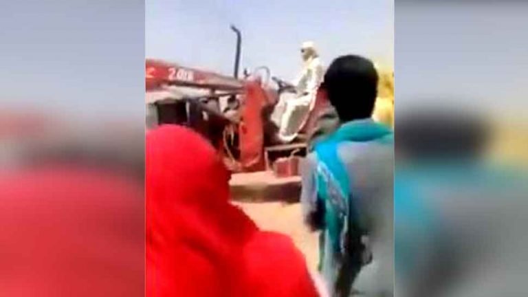 Pakistan tears down minority Hindu homes in Bhawalpur | जब घरों में रहना सबसे जरूरी, तब हिंदुओं को बेघर कर रहा है पाकिस्तान