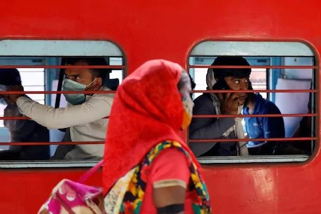 प्रवासी मजदूरों को बड़ी सौगात, घर लौटने का खर्च उठाएगी छत्तीसगढ़ सरकार प्रवासी मजदूरों को बड़ी सौगात, घर लौटने का खर्च उठाएगी छत्तीसगढ़ सरकार