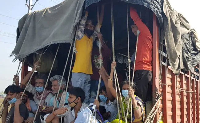 Lockdown: औरया हादसे के बाद जागा प्रशासन, ट्रकों पर बैठने वाले श्रमिकों को उतारा जा रहा