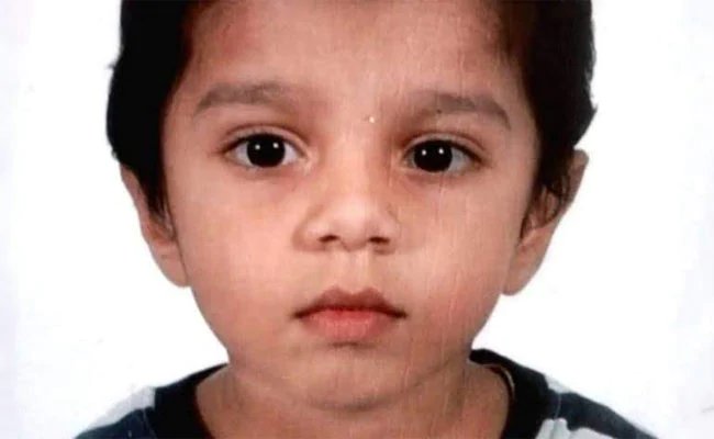 UAE में फंसा कपल भारत में करना चाहते था मासूम बेटे का अंतिम संस्कार, असम के डॉक्टर ने ऐसे की मदद