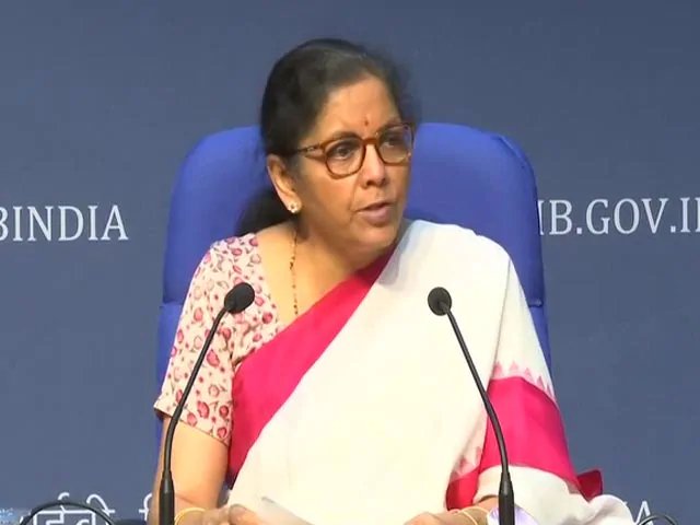 PM Modi ने की 20 लाख करोड़ रुपये की मदद: क्या किसान यही उम्मीद कर रहा था जो आज उसे मिला?