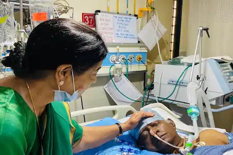 वेंटिलेटर सपोर्ट में हैं पूर्व सीएम अजीत जोगी, मुश्किल वक्त में साथ खड़ी हैं रेणु जोगी