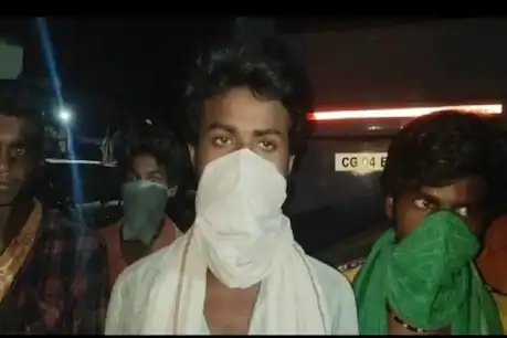 तेलंगाना से बिहार साइकिल पर निकले 18 मजदूर, छत्तीसगढ़ पहुंचते टूटी हिम्मत, बोले- घर पहुंचा दो