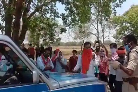 छत्‍तीसगढ़: पुलिस की PCR वैन में शराब मिलने का मामला गर्माया, विरोध में उतरी BJP