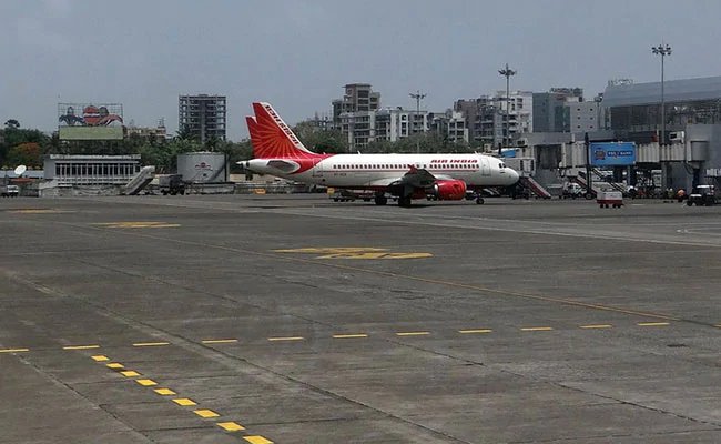 घरेलू उड़ानों के लिए AAI ने जारी की SOP: आरोग्य सेतु ऐप 14 साल से कम उम्र के बच्चों के लिए जरूरी नहीं