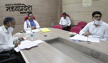 निर्माण कार्यों से संबंधित क्षेत्रों में जीएसटी की दरें कम करें : मंत्री डॉ. मिश्रा