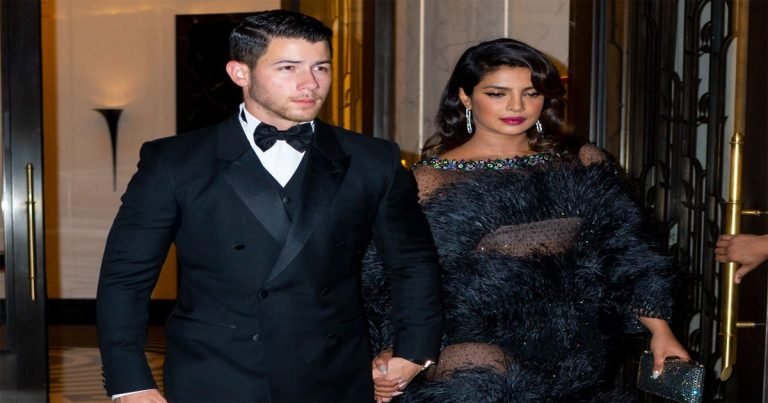 priyanka chopra expensive earrings: जेठ के जन्मदिन पर इतने लाख के ईयररिंग्स पहन पहुंची थीं प्रियंका चोपड़ा – priyanka chopra light weight earrings which she wore in joe jonas birthday were worth lakhs of rupees