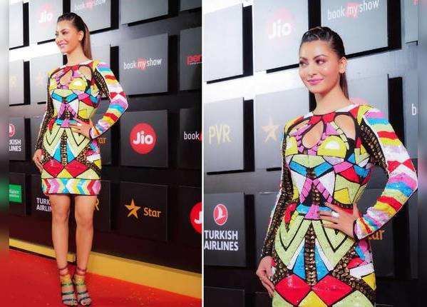 Rainbow sparkly ड्रेस