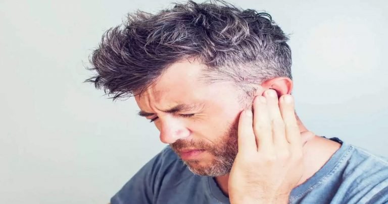 severe itching in the ears: Ear Itching: ठंडा खाते ही कान में तेज खुजली होना है इस समस्या का लक्षण – severe itching in the ears due to the accumulation of phlegm in the throat