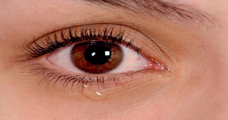 how to cure watery eyes: Work From Home के दौरान आंखों से आ रहा है पानी, तो इस घरेलू उपचार की लें मदद – how to cure watery eyes with home remedies at home during work from home to