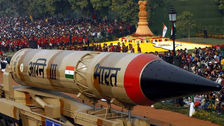 India increased nuclear stockpile in 2019, but its lesser than China and Pakistan: sipri report | पाकिस्तान-चीन के पास हैं भारत से ज्यादा परमाणु हथियार, इस रिपोर्ट में हुआ खुलासा