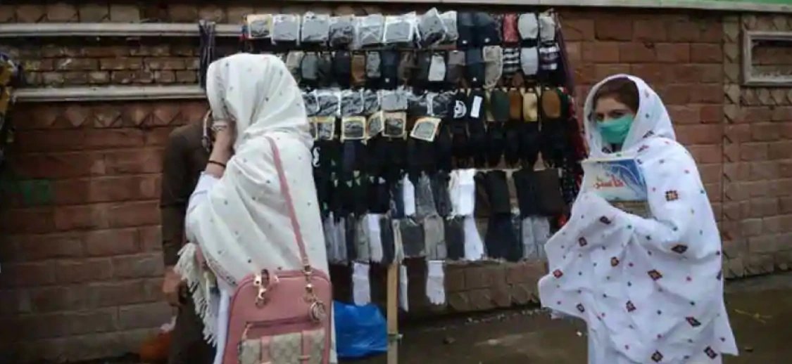Another minor Hindu girl kidnapped in Pakistan forcibly converted to Islam | पाक में नहीं थम रहा हिंदुओं पर अत्याचार: एक और नाबालिग लड़की का अपहरण, जबरन धर्म परिवर्तन करवाया