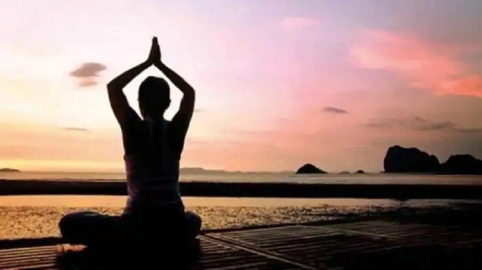 outside India First Yoga University inaugurated in America | भारतीय योग का दुनियाभर में बज रहा डंका, इस देश में खुली पहली योग यूनिवर्सिटी