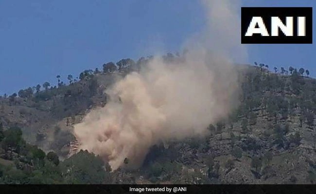 पाकिस्तान ने फिर किया संघर्ष विराम का उल्लंघन, तीन सेक्टरों में की गोलाबारी