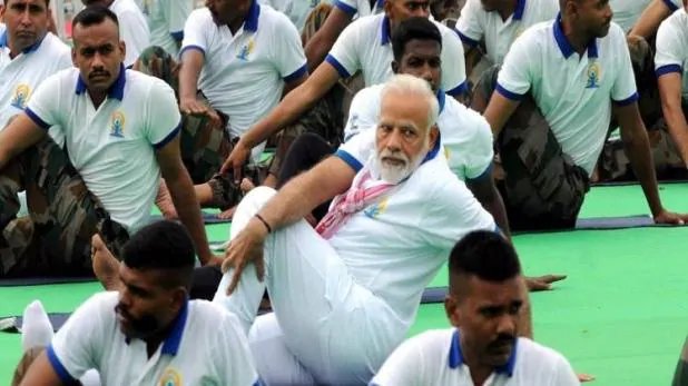 रेस्पिरेटरी सिस्टम पर अटैक करता है कोरोना, पीएम मोदी ने बताया कैसे बचाता है प्राणायाम – Pm narendra modi international yoga day yoga day celebration coronavirus pranayama