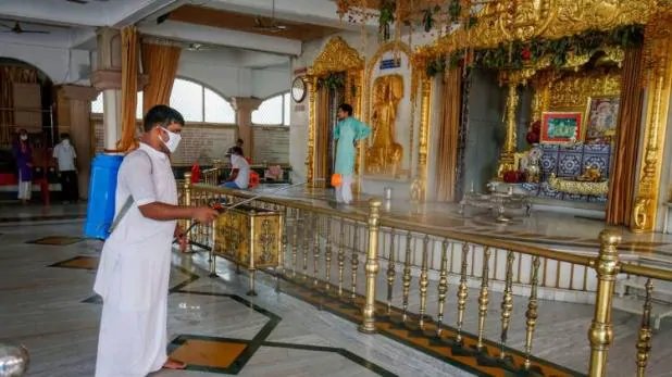 अनलॉक-1 में आज से रियायतों का दूसरा दौर, खुलेंगे देशभर के धर्मस्थल और मॉल – Coronavirus lock down these temples will not open from tomorrow devotees will wait some more time