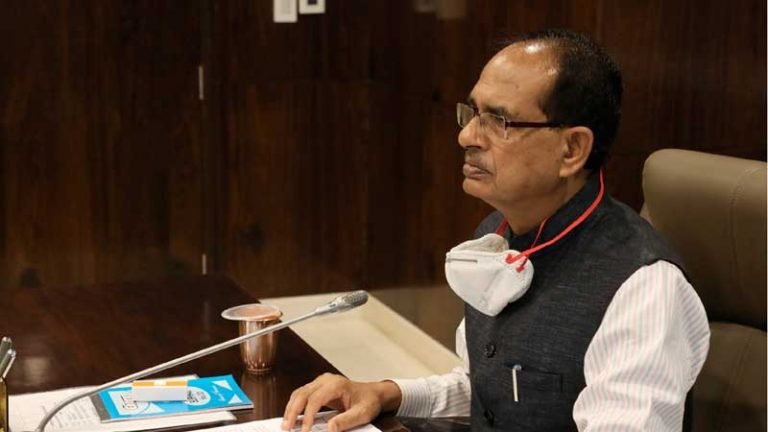 जब सरकार है तो साहूकार के पास जाने की क्या जरूरत है
