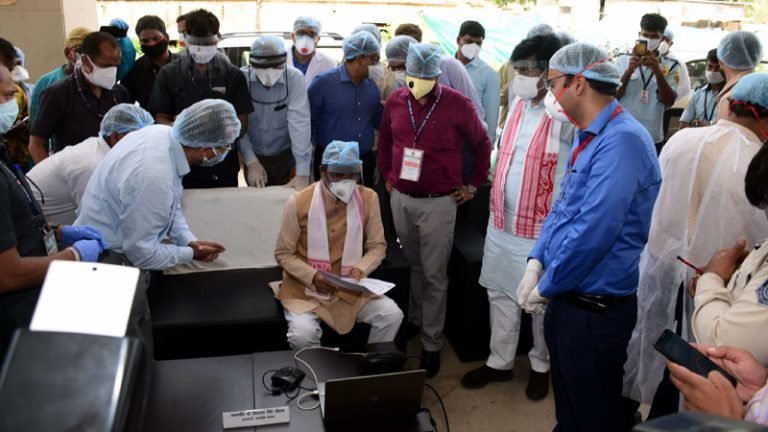 मुख्यमंत्री श्री चौहान स्पेश‍लिटी हॉस्पिटल पहुँचे