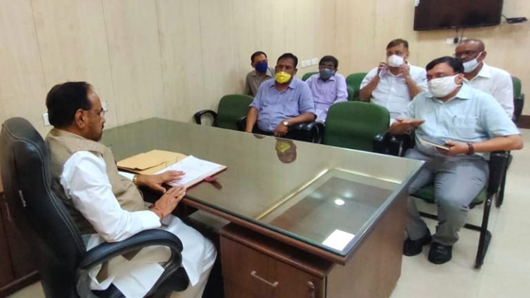 लोक निर्माण मंत्री श्री भार्गव ने पदभार ग्रहण किया