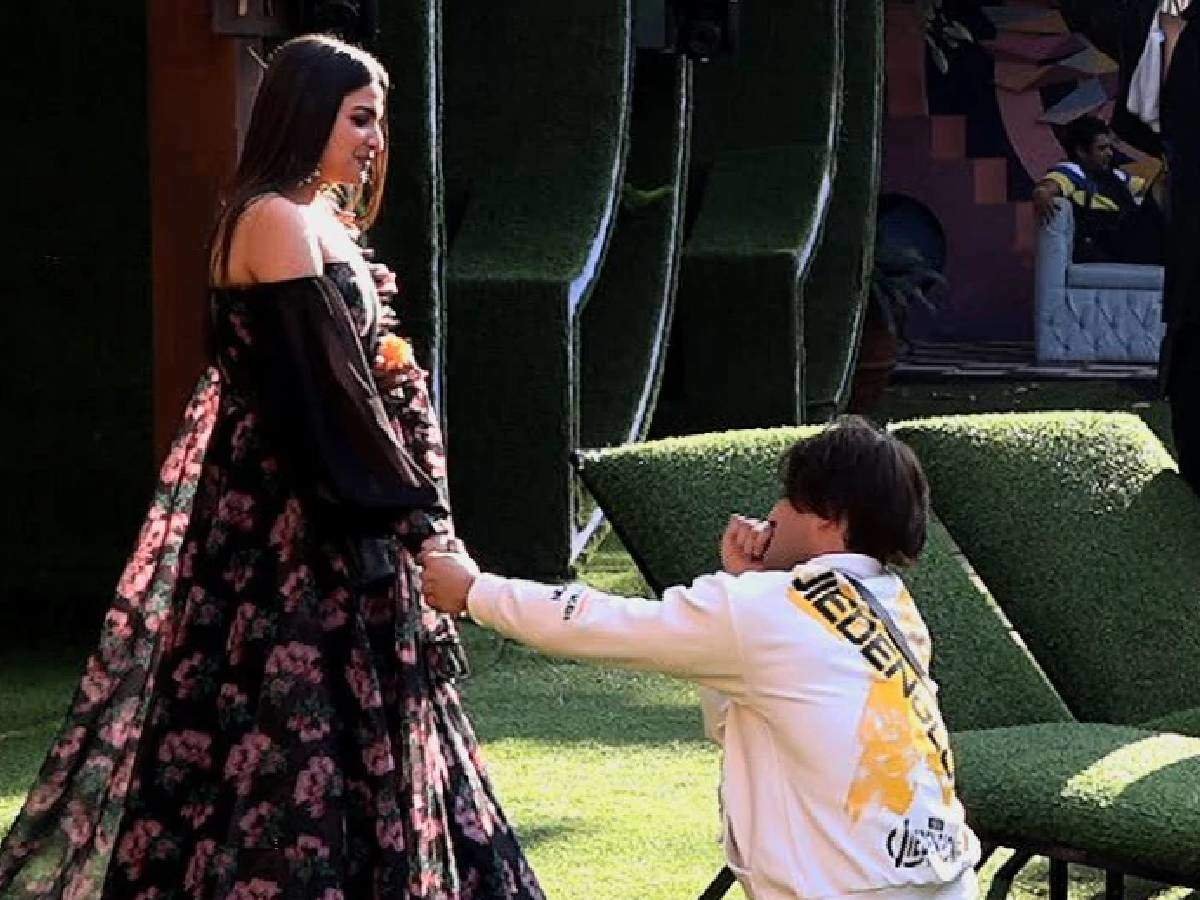 हिमांशी खुराना