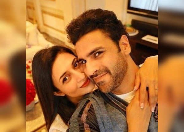 लविंग ऐंड केयरिंग