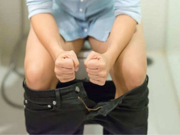 Quick Home Remedy For Constipation: कब्ज दूर करने का सबसे सस्ता और सात्विक तरीका, रात को अपनाएं और सुबह साफ पेट पाएं