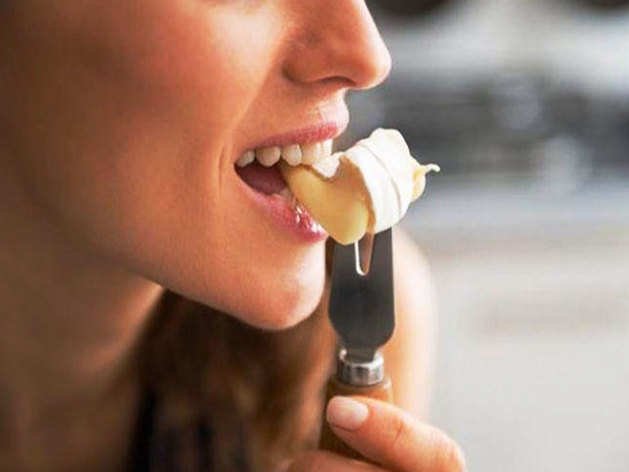 Food Habits Harmful For Immunity: ऐसी 7 आदतें जो कमजोर कर रही हैं आपकी इम्युनिटी