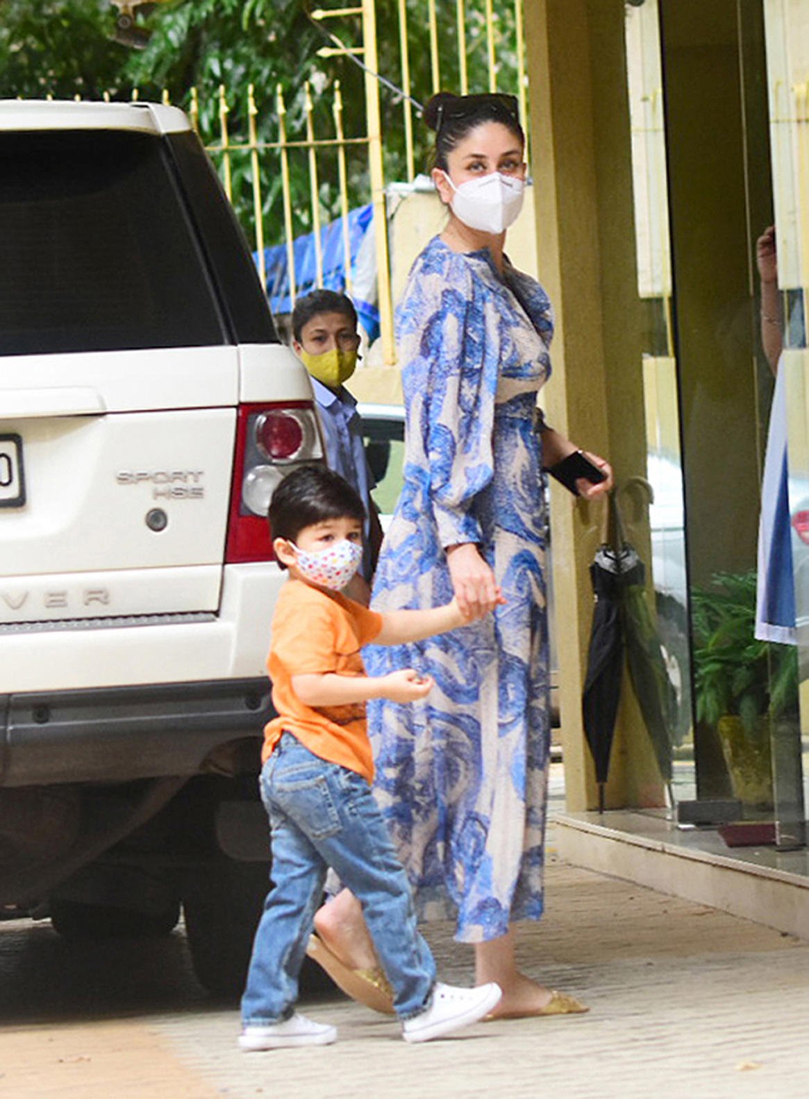 नन्हे तैमूर का भी दिखा स्टाइल