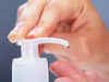 Over Use Of Hand Sanitizer: सेहत को इन 6 तरीकों से नुकसान पहुंचाता है हैंडसैनिटाइजर का अधिक उपयोग 