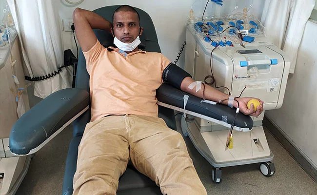 CISF personnel donate plasma for serious patients suffering from Covid-19 – कोविड पीड़ित गंभीर रोगियों के लिए CISF के जवानों ने प्लाज्मा दान किया