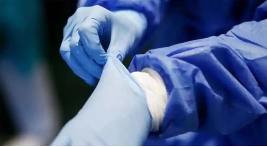 US sanctions Malaysia’s surgical glove maker over forced labour amid coronavirus pandemic | श्रम कानूनों के उल्लंघन पर अमेरिका ने मलेशियाई कंपनी के खिलाफ उठाया यह कड़ा कदम