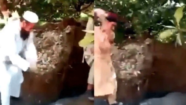 1700 years old buddha statue vandalized in Pakistan, 4 arrested | पाकिस्तान में मौलवी के कहने पर तोड़ दी भगवान बुद्ध की 1700 साल पुरानी प्रतिमा, वीडियो वायरल
