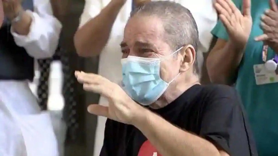 COVID-19 survivor ‘Miracle Larry’ leaves NYC hospital after 128 days in hospital | कोरोना से अस्‍पताल में लड़ी 128 दिन जंग, निभाता रहा वीबी को दिया वायदा