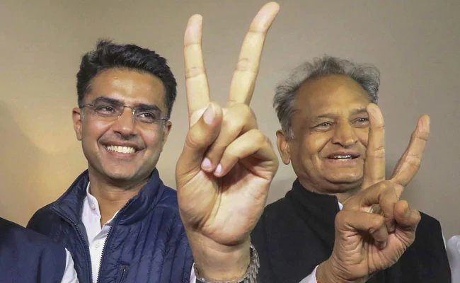 Ashok Gehlot and Sachin Pilot : Rajasthan Government is in trouble or Not – क्या राजस्थान सरकार संकट में है? इस सवाल ने कहां से और कैसे पकड़ा तूल