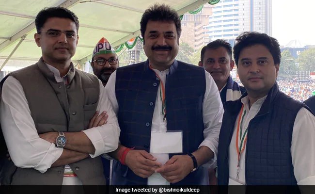 Senior Congress leader said, party workers very disappointed due to dealings with Scindia and Pilot – कांग्रेस के वरिष्ठ नेता ने कहा, सिंधिया और पायलट के साथ हुए व्यवहार से पार्टी कार्यकर्ताओं में बहुत निराशा