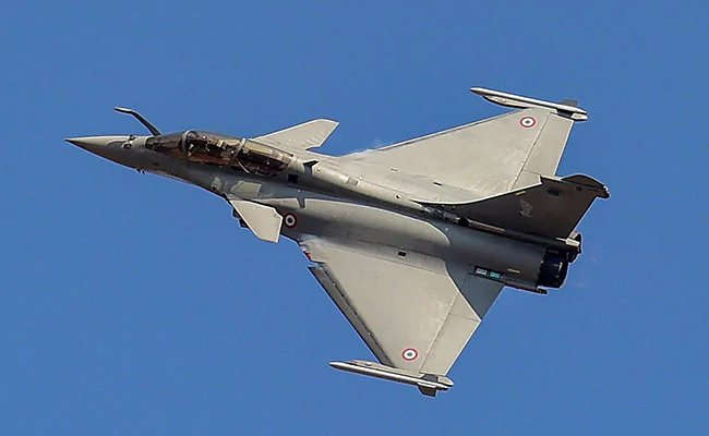 कितना ताकतवर है हमारा Rafale? जानें, दुनिया के 'सबसे ताकतवर' लड़ाकू विमान की खूबियां