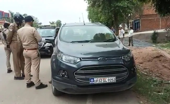 औरैया में मिली लावारिस कार, विकास दुबे के भागने में तो नहीं हुई इस्तेमाल ये पता करने में जुटी पुलिस