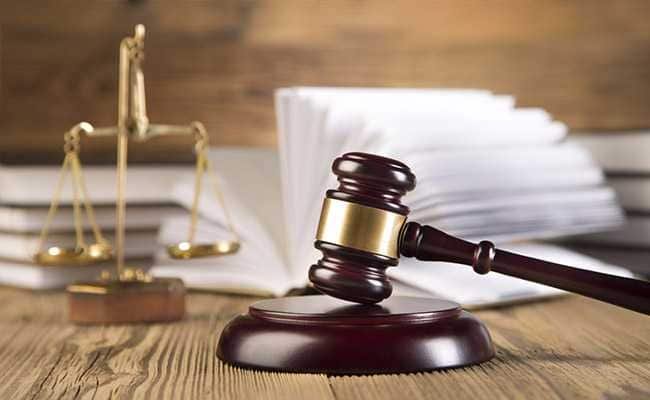 कोलकाता की वकील को मोबाइल फोन चार्जर की तार से पति का गला घोंटने के आरोप में जेल की सजा