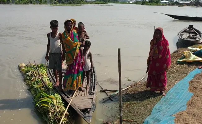 असम में बाढ़ का तांडव जारी, दो और जानें गईं, 18 जिलों में 10.75 लाख लोग प्रभावित