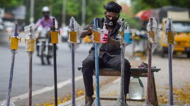 लॉकडाउन में खर्च हो गए कंपनी के पैसे, गुस्साए मालिक ने प्राईवेट पार्ट में डाला सैनिटाइजर – employer torture manager over money spent during lockdown sanitiser