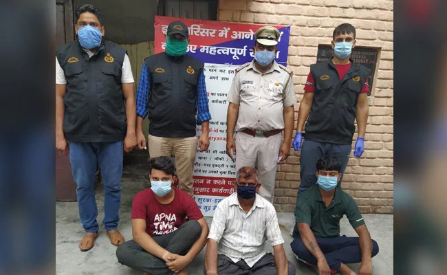 BSF ने महिला तस्कर को गैस सिलेंडर में मछली के अंडे और डिम्प की तस्करी करते रंगे हाथों किया गिरफ्तार
