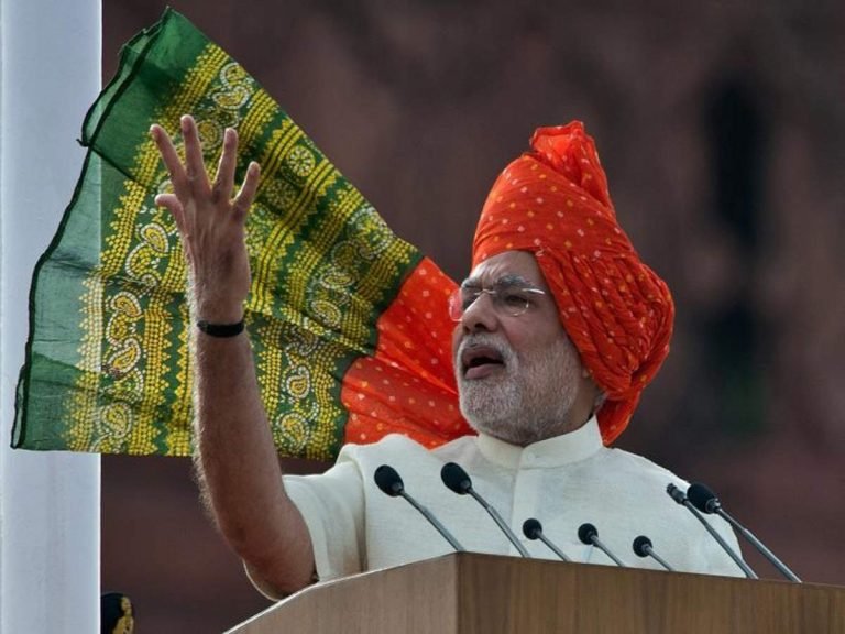 Fashion News : Independence Day: पीएम बनने के पहले साल से लेकर 2019 तक, 15 अगस्त पर प्रधानमंत्री नरेंद्र मोदी ने पहने इन रंगों के साफे – prime minister narendra modi safa look on 15 august independence day from year 2014 to 2019