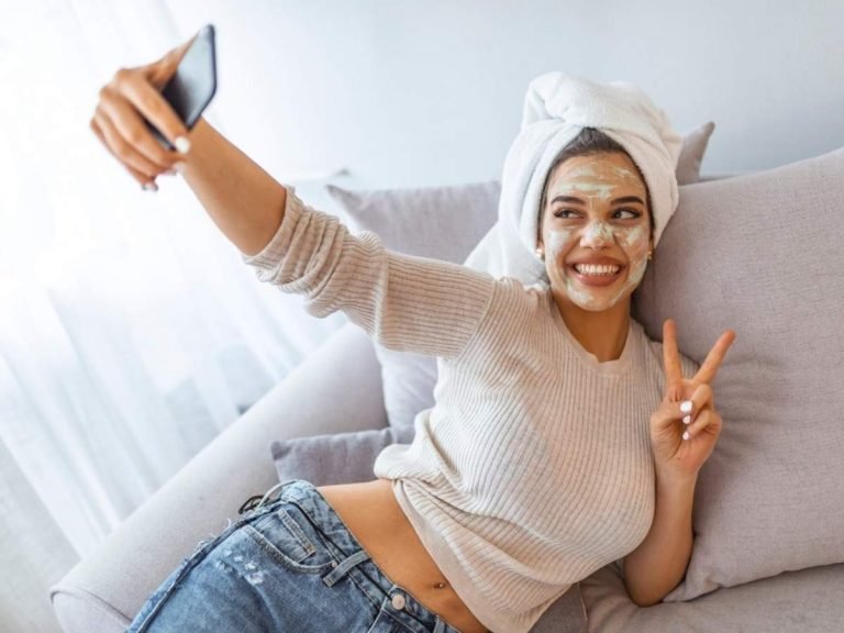 oily skin monsoon tips: मानसून में Oily Skin नहीं होगी चिपचिपी, इन टिप्‍स का रखे ध्‍यान – monsoon skincare tips to take care of oily skin during the rains