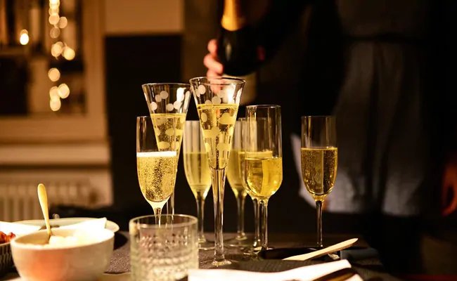 Delhi government allows hotels, restaurants to serve liquor – दिल्‍ली के होटलों और रेस्‍टोरेंट में जल्‍द ही सर्व की जा सकेगी शराब..