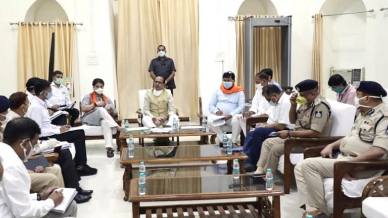 जले हुए ट्रांसफार्मर बदलने में ढ़िलाई बर्दाश्त नहीं होगी – मुख्यमंत्री श्री चौहान