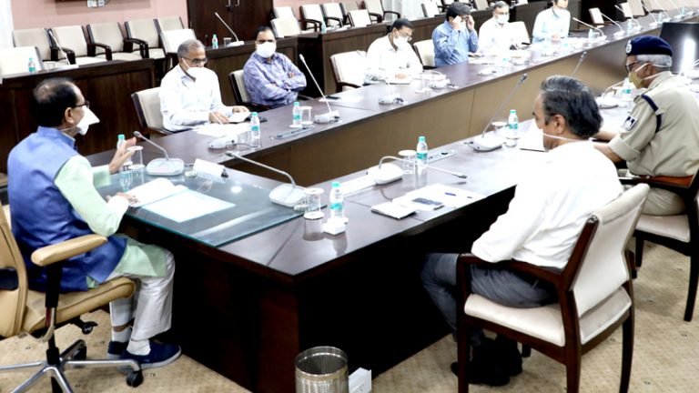 यूरिया और उपभोक्ता सामग्री की कालाबाजारी और मिलावट बर्दाश्त नहीं होगी