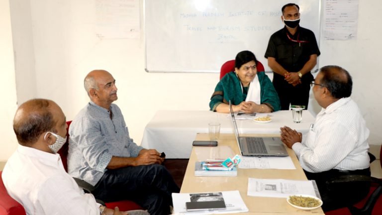 अधिकतम छात्र-छात्राओं को पर्यटन प्रशिक्षण देकर रोजगार सुनिश्चित करें