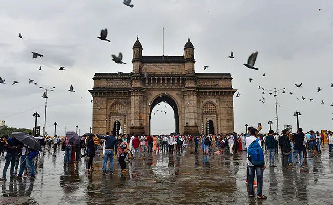 Mumbai likely to receive heavy rains in next 24 hours: IMD – मुंबई और आसपास के क्षेत्र में अगले 24 घंटों में भारी बारिश की चेतावनी, चल सकती हैं तेज हवाएं